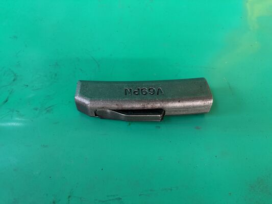 굴삭기 예비 부품 버킷 치아 액세서리 어댑터 잠금 핀 V69PN