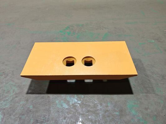 4T8091M 로더의 절단 가장자리에 있는 고양이 스타일의 볼트