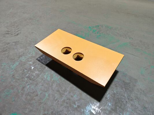 4T8091M 로더의 절단 가장자리에 있는 고양이 스타일의 볼트