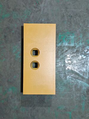 4T8091M 로더의 절단 가장자리에 있는 고양이 스타일의 볼트